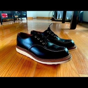 Black Leather Red Wings size 10 USA